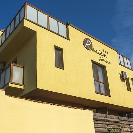 فندق Rosiem House تيشيرغيول المظهر الخارجي الصورة