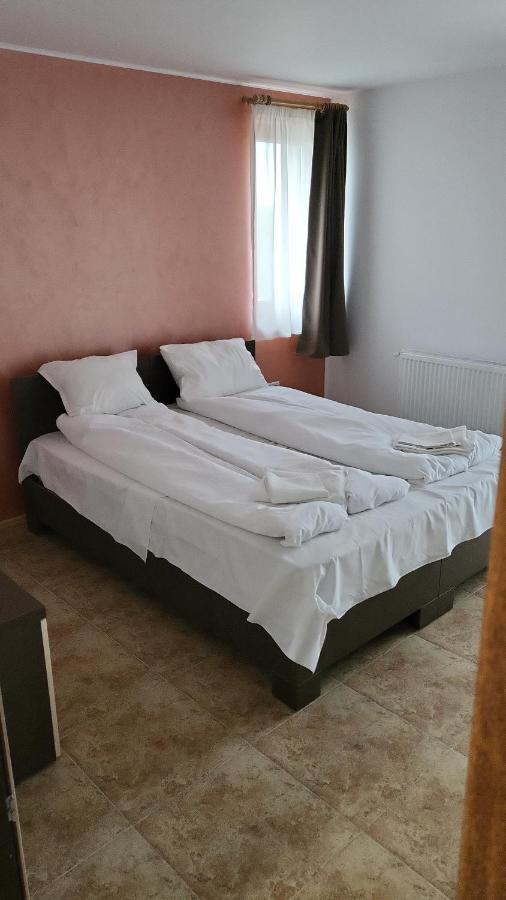 فندق Rosiem House تيشيرغيول الغرفة الصورة