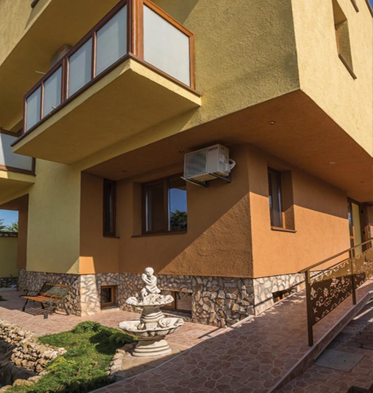 فندق Rosiem House تيشيرغيول المظهر الخارجي الصورة