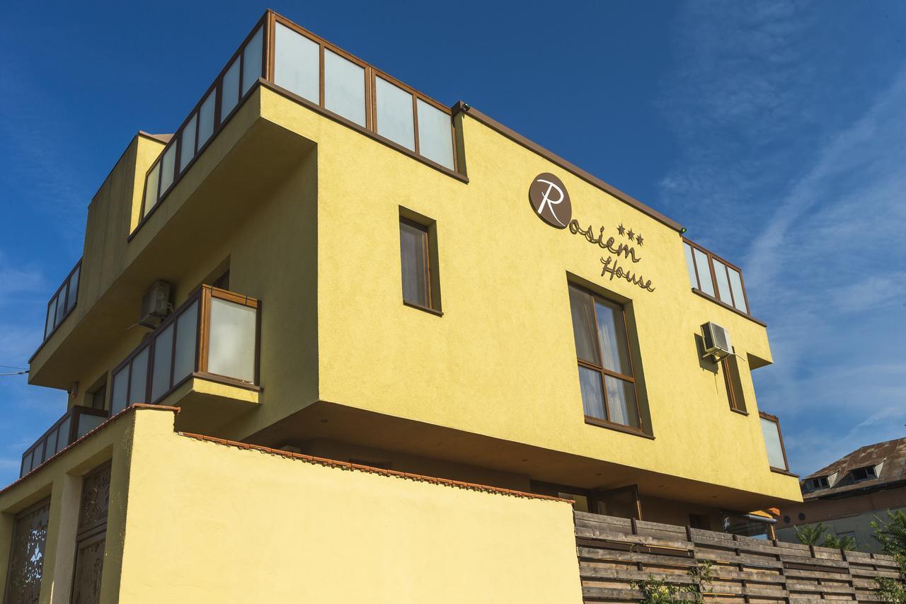 فندق Rosiem House تيشيرغيول المظهر الخارجي الصورة