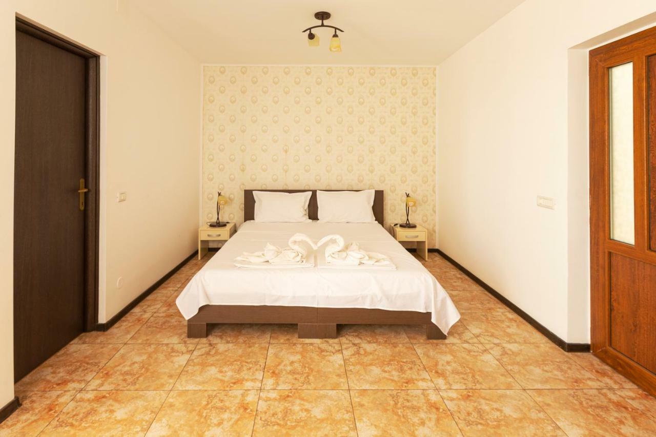 فندق Rosiem House تيشيرغيول المظهر الخارجي الصورة