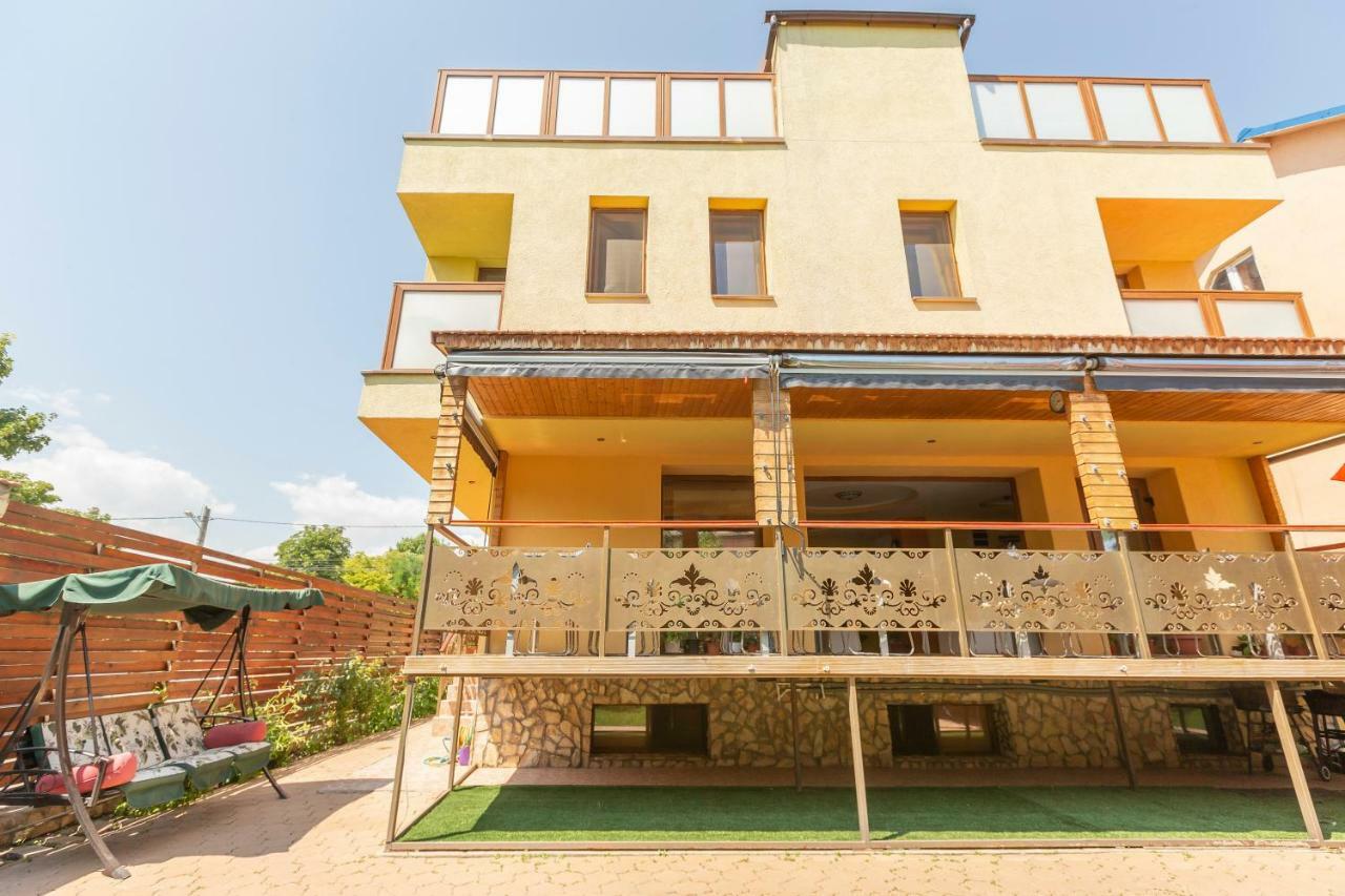 فندق Rosiem House تيشيرغيول المظهر الخارجي الصورة