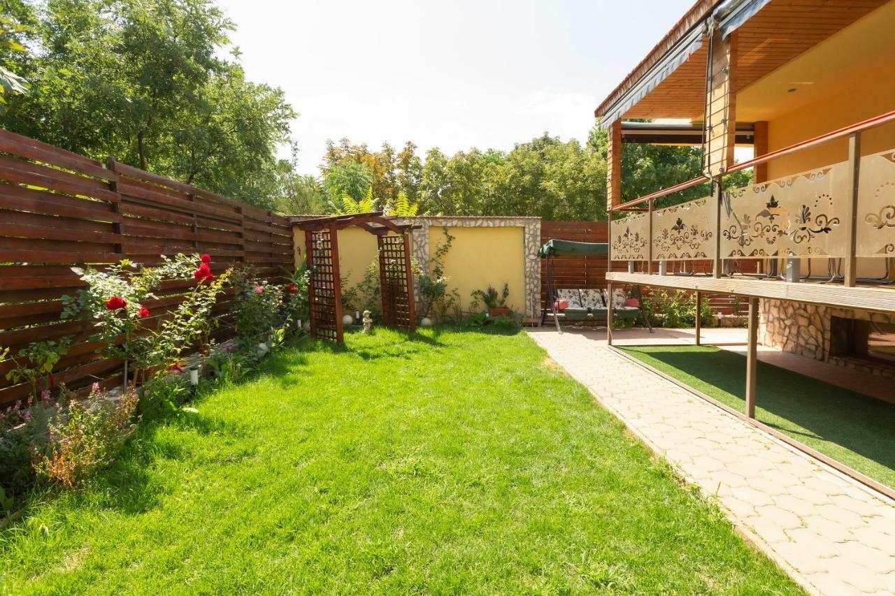 فندق Rosiem House تيشيرغيول المظهر الخارجي الصورة