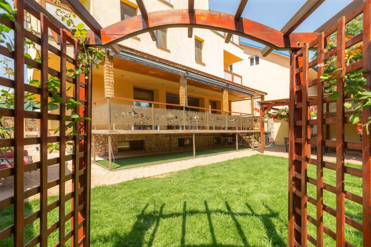 فندق Rosiem House تيشيرغيول المظهر الخارجي الصورة
