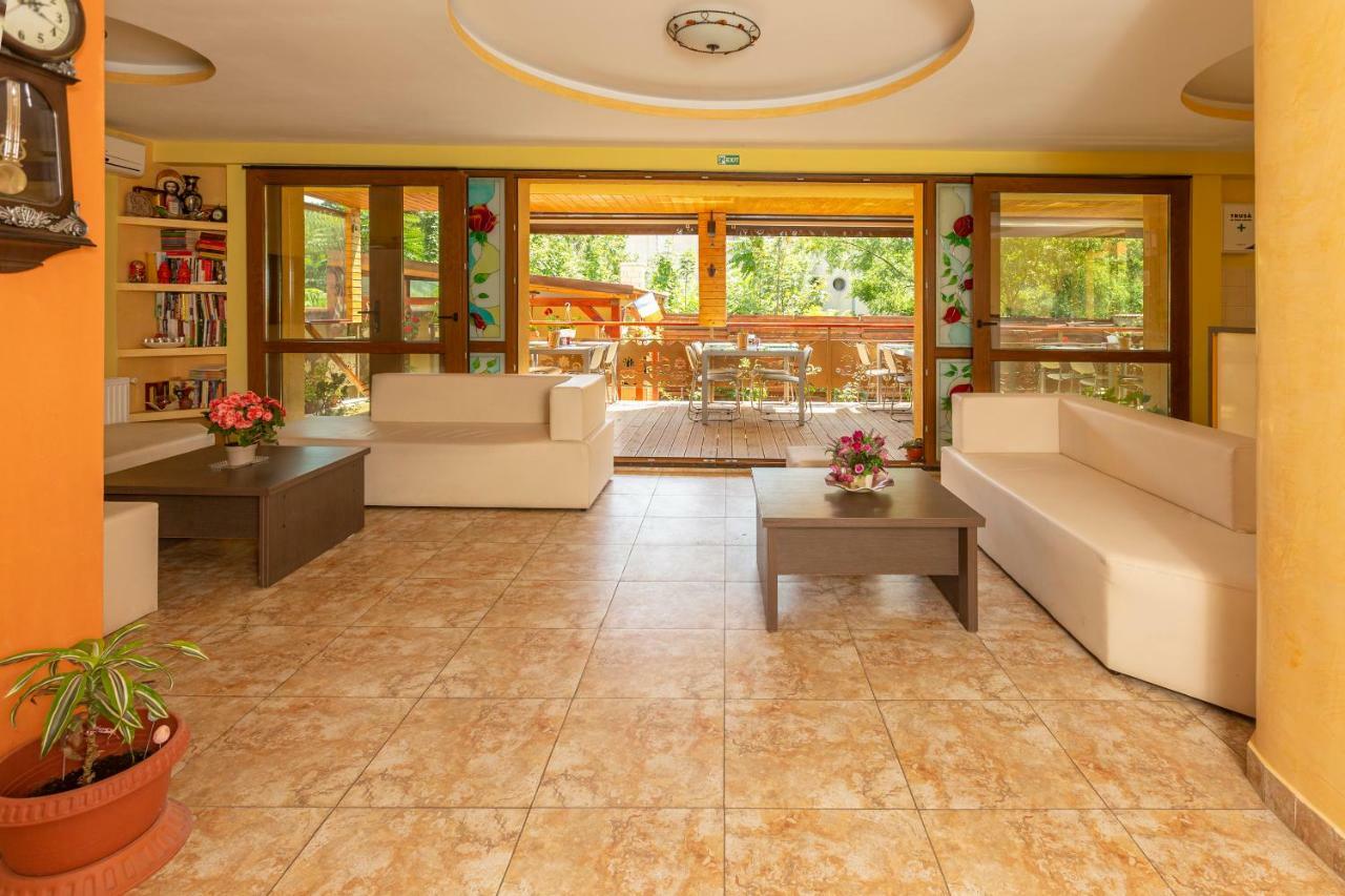 فندق Rosiem House تيشيرغيول المظهر الخارجي الصورة